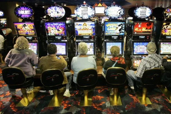 Malavita e slot machine: sgominata a Torino banda “specializzata” nel settore