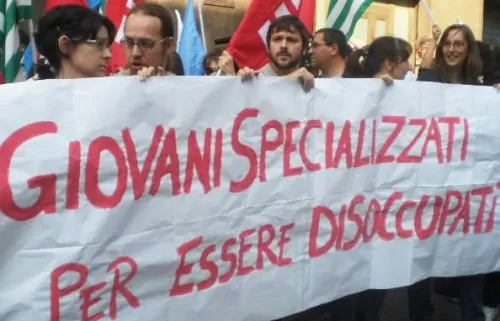 Disoccupazione, dati Istat: tasso cresce, giovani disoccupati over 40%