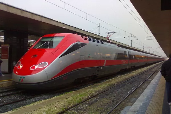 Trenitalia promozioni estive: sconti per gruppi, giovani e over 60