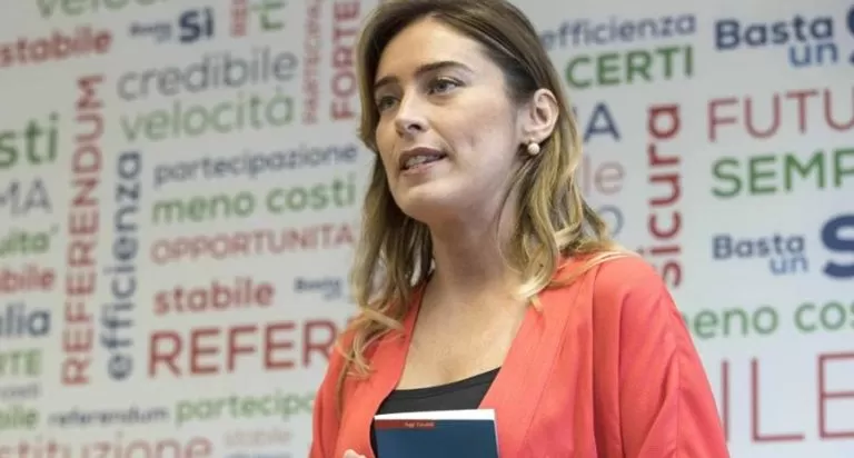 Maria Elena Boschi nella bufera per il crac di Banca Etruria dopo le rivelazioni di De Bortoli