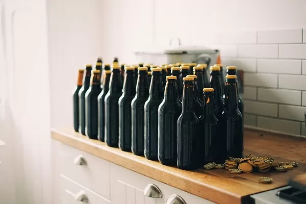 Bottiglie acqua minerale e birra: torna il vuoto a rendere, fase sperimentale di un anno