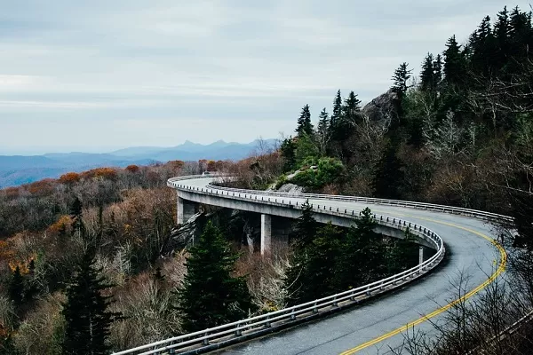 Azioni Piazza Affari: vendite a tappeto su Atlantia, controllante di Autostrade