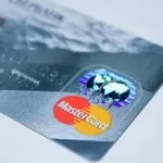 Mastercard, multa Ue da 570 milioni di euro per le carte di pagamento