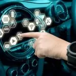 Auto e tecnologia: come risparmiare grazie a internet