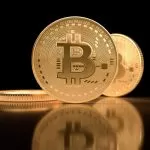 Storia e caratteristiche del Bitcoin: cosa c’è da sapere per investire nella criptovaluta più famosa